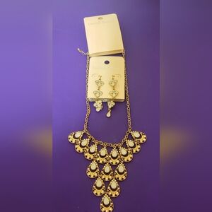 Earring & Necklace Set